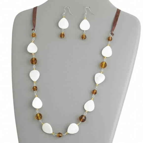 Handcrafted Amber Brown Glass and Mother of Pearl Teardrop Necklace Earrings Set - Picture 1 of 2